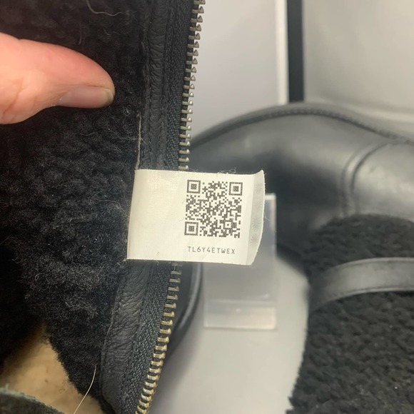 UGG Women Blayre II Shearling Genuine Cuff Suede Boots 1008220 - Black sz. 9.5 - Picture 13 of 14